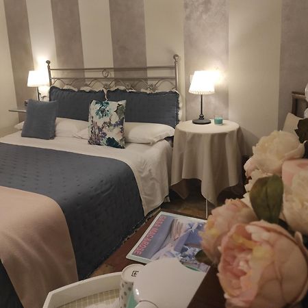 Affittacamere Casa Mac & Rose San Quirico dʼOrcia Eksteriør bilde