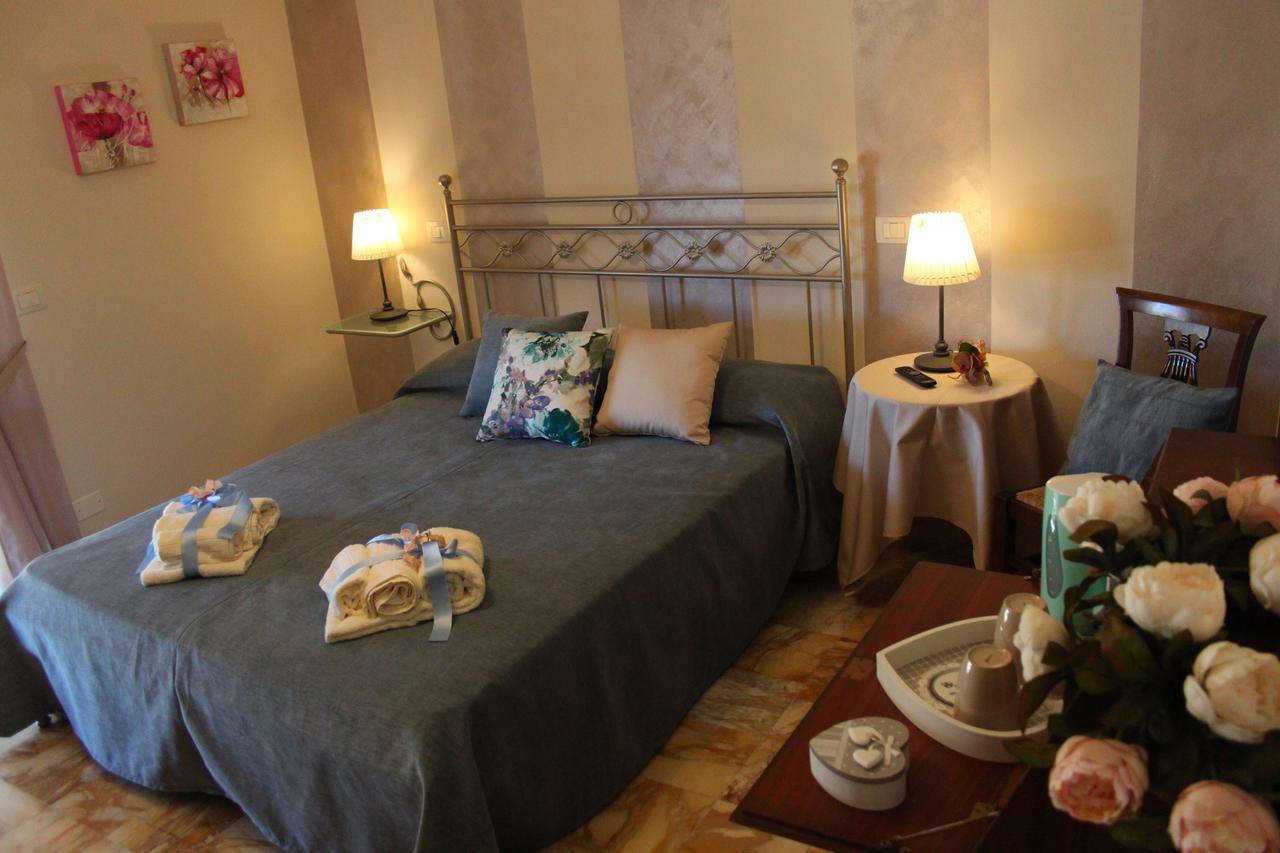 Affittacamere Casa Mac & Rose San Quirico dʼOrcia Eksteriør bilde