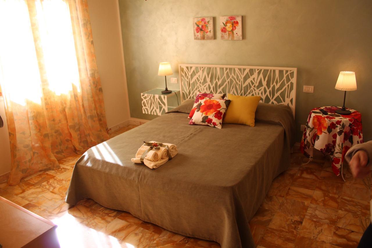 Affittacamere Casa Mac & Rose San Quirico dʼOrcia Eksteriør bilde